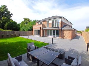 Photo 25- click for photo gallery